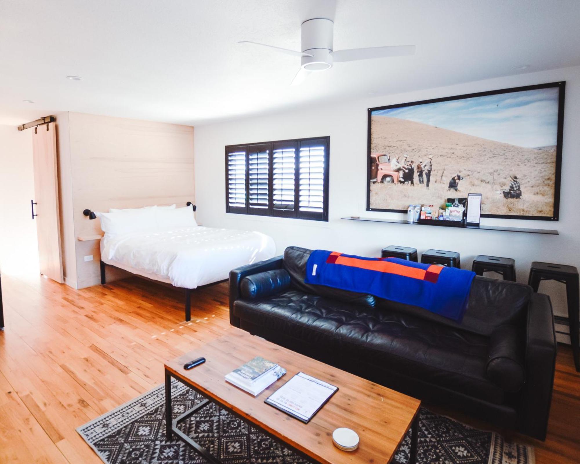 The Timberline Motel Лийдвил Екстериор снимка