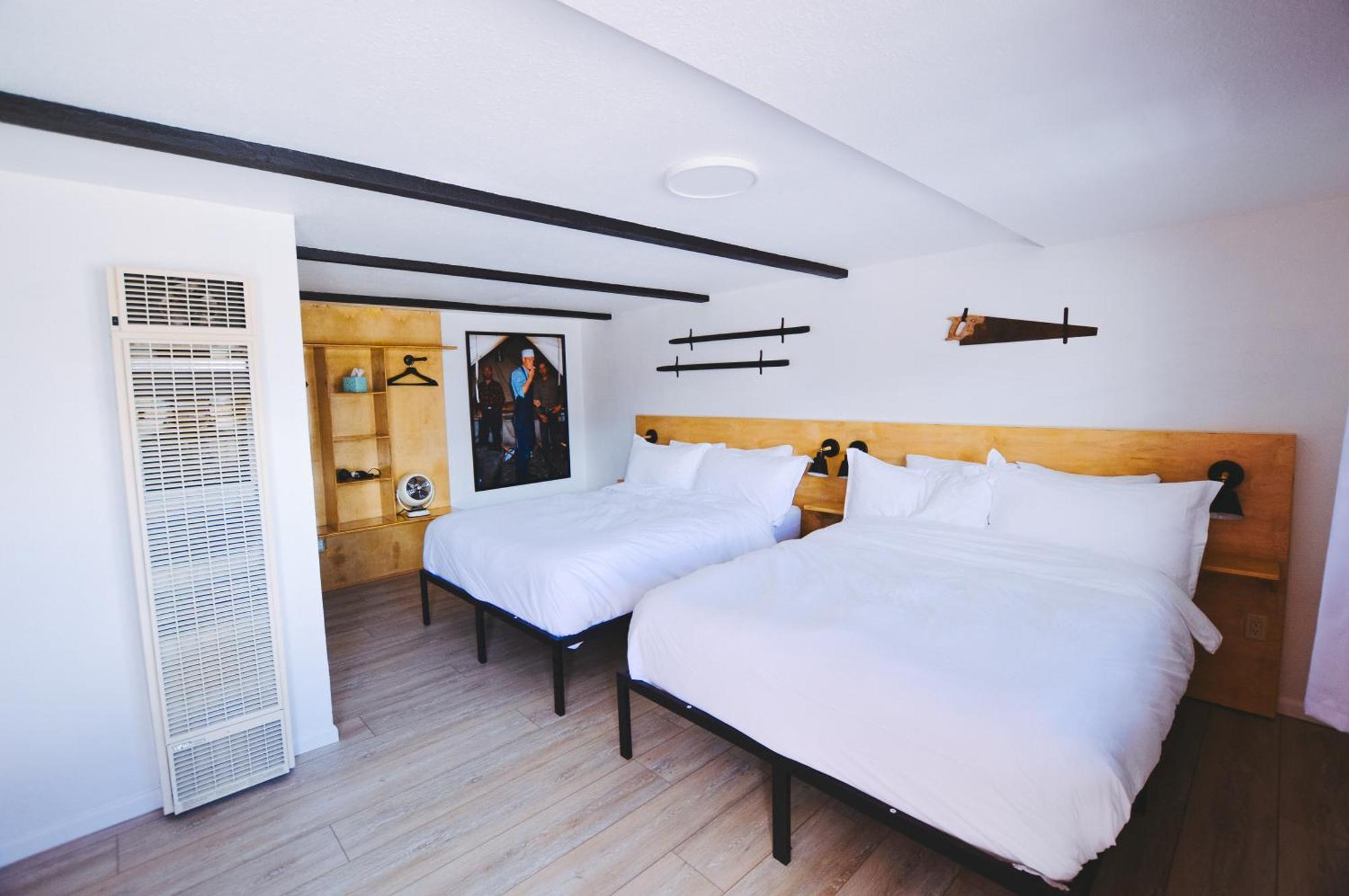 The Timberline Motel Лийдвил Екстериор снимка