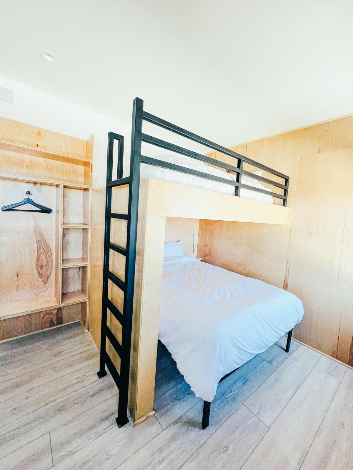 The Timberline Motel Лийдвил Екстериор снимка