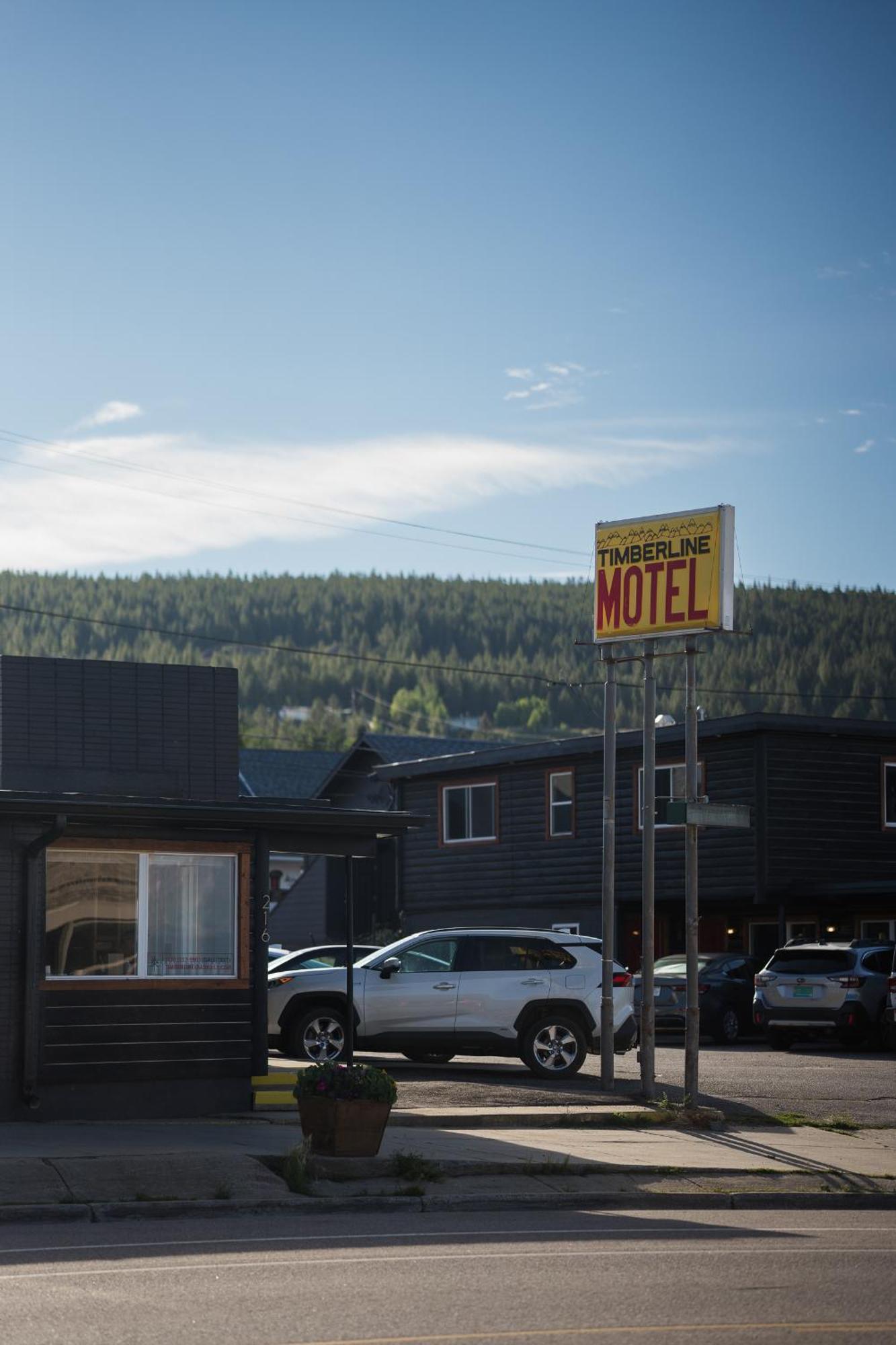 The Timberline Motel Лийдвил Екстериор снимка